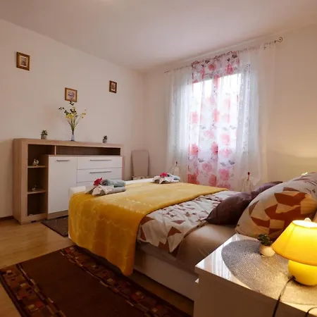 Apartment Matea *